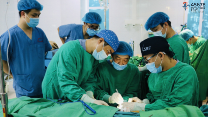 Người già nghèo, neo đơn 7 Gieo Mầm Cuộc Sống Mới Cho 120 Em Nhỏ